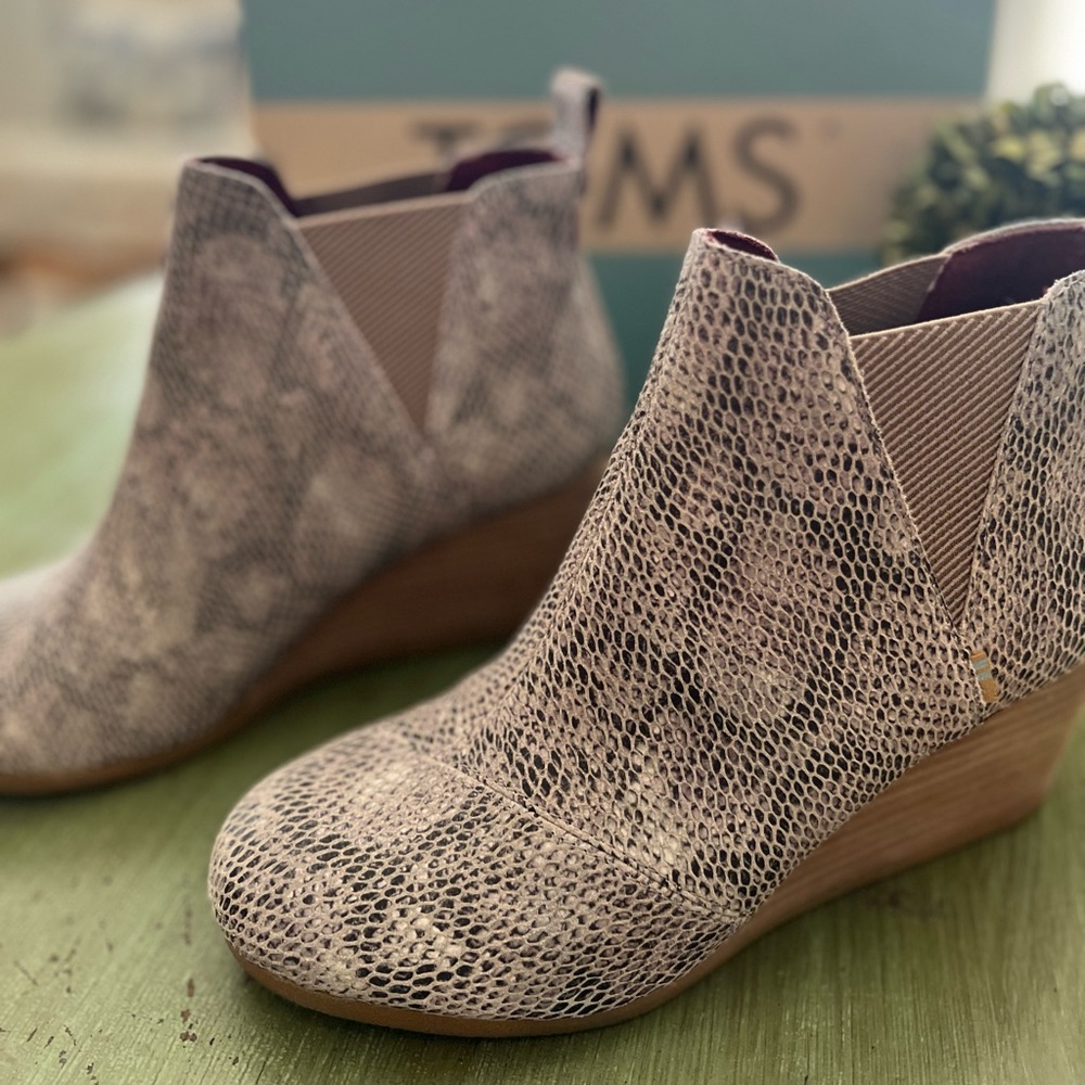 Toms Kelsey booties